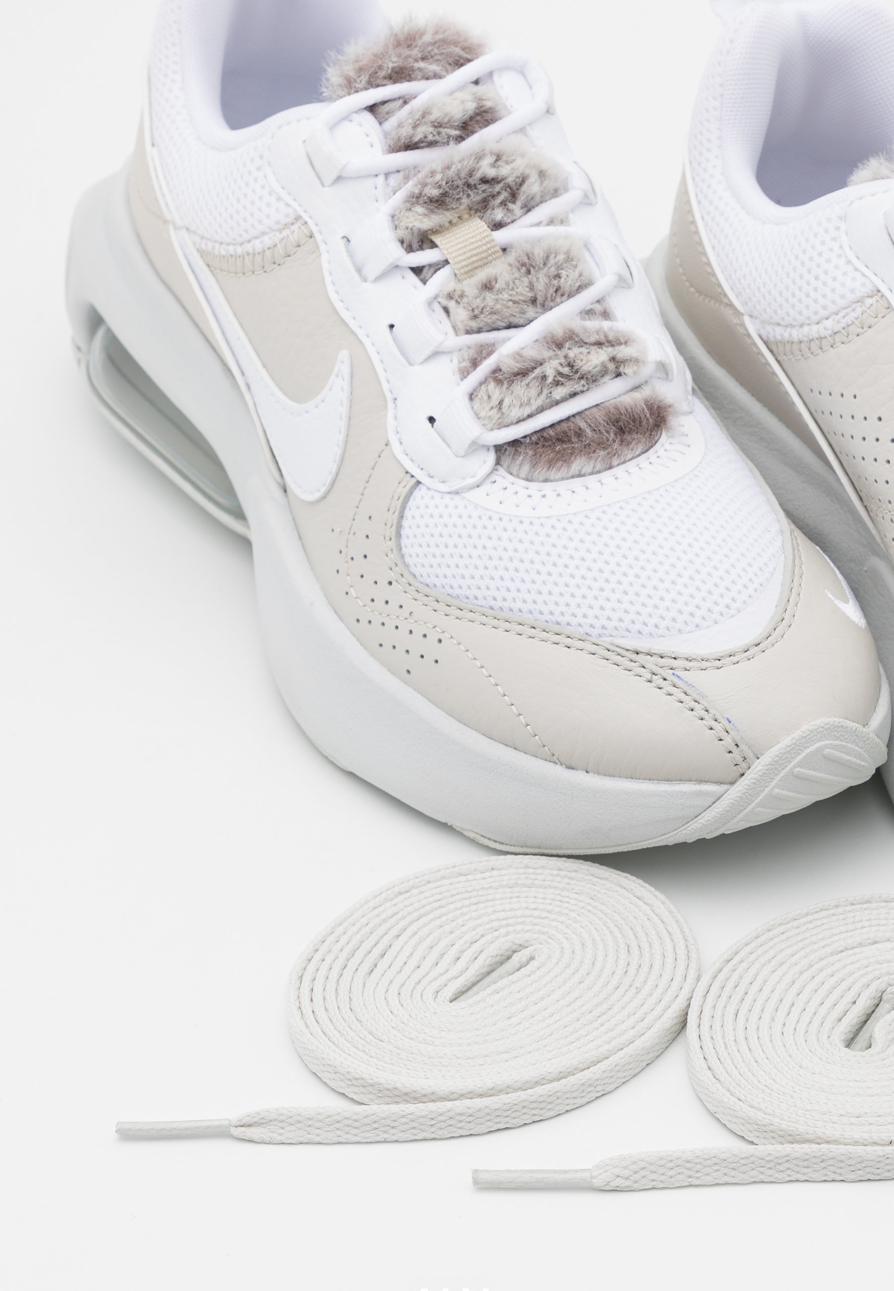 Nike Sportswear AIR MAX VERONA - Sneaker low - light bone/white/photon  dust/life lime/baroque brown/beige - Zalando.de