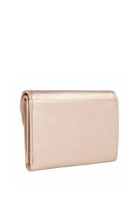 Portefeuille en cuir rose doré avec une texture lisse, de forme rectangulaire et des bords soigneusement cousus, doté d'une fermeture sécurisée.