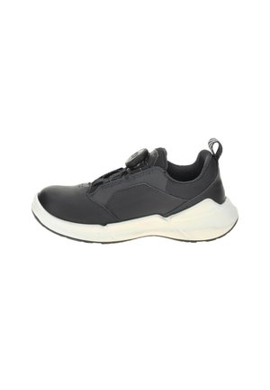 Sort lavtop-sneaker med hvid sål, mesh- og læderoverdel, samt et drejehjulsbaseret snøresystem, vist i sideprofil.