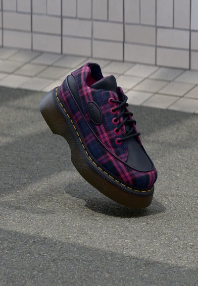 BUZZ 5 EYE SHOE - Baskets basses - black/pink multi-coloured