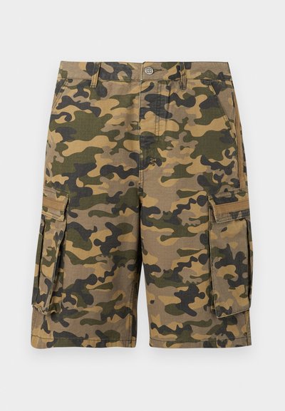Βερμούδες cargo με καμουφλάζ σε αποχρώσεις του πράσινου, καφέ και μαύρου. Διαθέτουν πλαϊνές τσέπες και κλείσιμο με κουμπί.