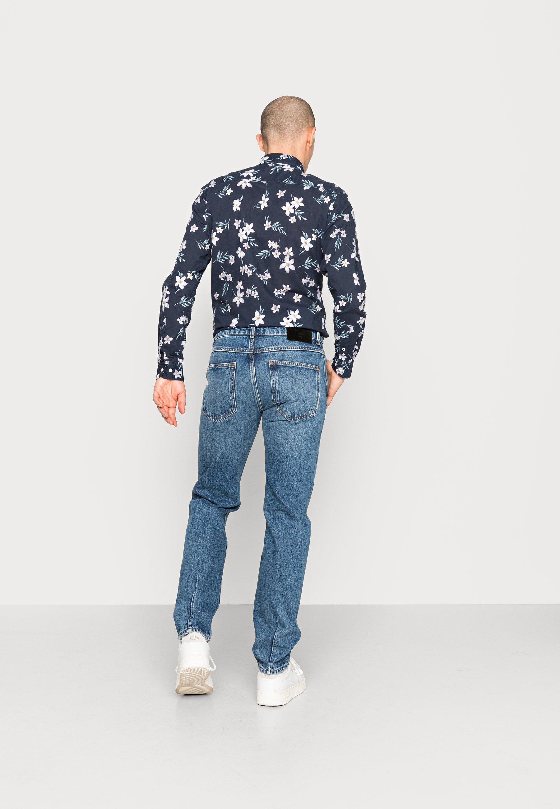 Neuw STUDIO RELAXED - Relaxed fit jeans 