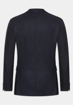 Blazer blu scuro con una superficie liscia, doppio spacco sul retro e collo a punta classico. Presenta due tasche laterali e polsini con bottone.