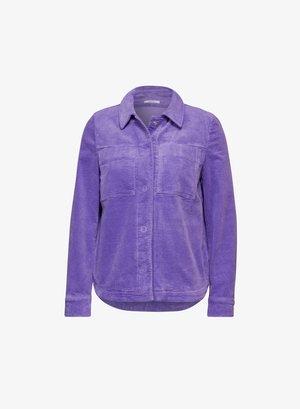 Violetti koridori-paitatakki, jossa on pitkät hihat, terävä kaulus, etutaskut ja nappikiinnitys. Pehmeä textura, jossa on pystysuora uurre.