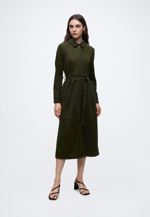 VILA, VITAMIRA MIDI SHIRTDRESS - Robe chemise - forest night