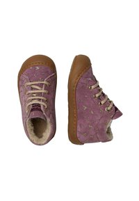 Fialové semišové boty se zlatým listovým vzorem, hnědou gumovou podrážkou, šněrováním vpředu a měkkou podšívkou pro zahřátí.