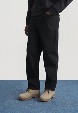 HOODED AMERICAN SCRIPT - Športna jopa s kapuco na zadrgo - black