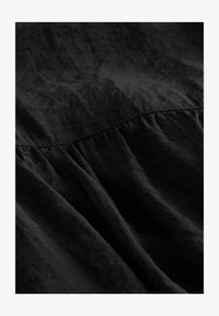 Sélectionné, black