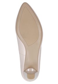 Chaussure à talon nude avec un bout pointu, en matériau synthétique lisse, une semelle texturée et une petite accentuation de talon rond.