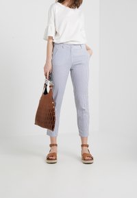 WEEKEND MaxMara Kalhoty - blue
