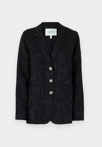 Blazer noir avec un motif floral texturé, deux poches avant et trois boutons décoratifs en argent. Col cranté et design à un bouton.