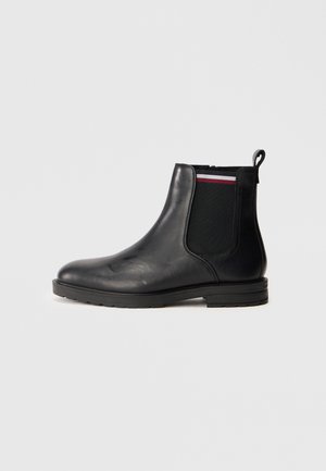 CLEATED CHELSEA - Stiefelette - black