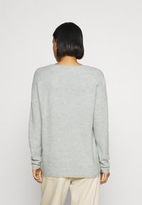Vero Moda VMCREWLEFILE VNECK  - Camisola - mineral gray melange