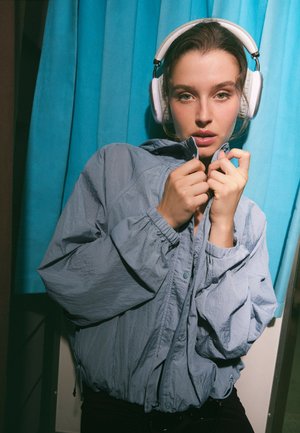 Stradivarius, GATHERED CROPPED JACKET - Veste légère - light blue