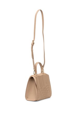 Borsa beige con design strutturato, caratterizzata da un lato in tessuto testurizzato, base in pelle liscia, doppi manici e tracolla regolabile.