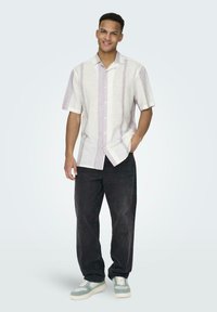 Only & Sons SCAIDEN STRIPERESORT NOOS - Hemd - lila
