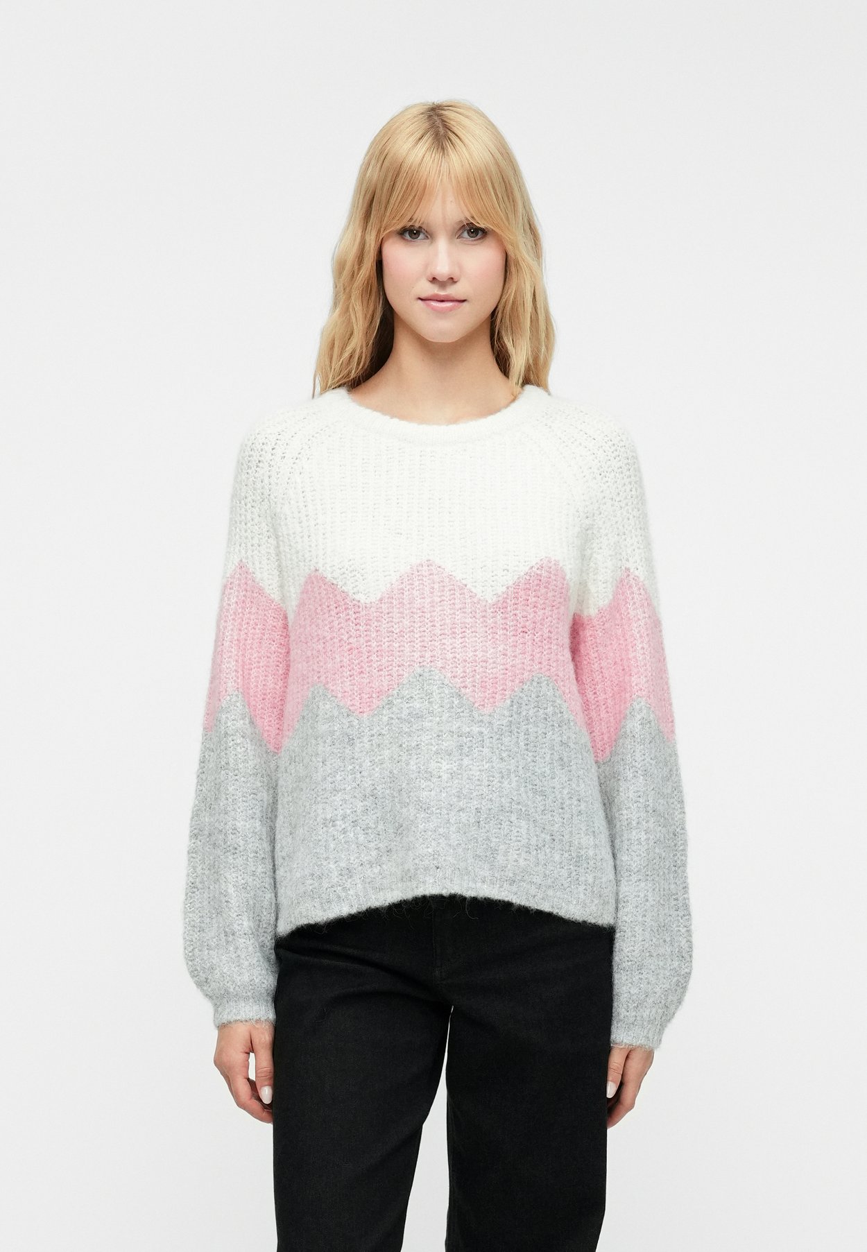 ONLMAE LIFE ZIGZAG O NECK