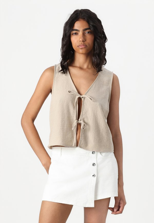 ONLEMMIA LIFE - Waistcoat - pure cashmere3
