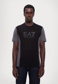 EA7 Emporio Armani Μπλουζάκι με στάμπα - black