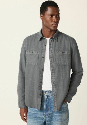 REGULAR FIT - TEXTURED TWIN POCKET LONG SLEEVE  - Hemd - grey