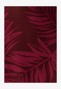 Valimata, burgundy palms