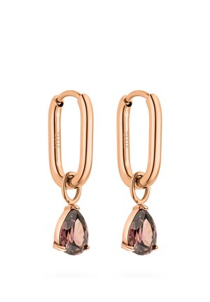 Roségoldene Creolen mit verlängerten Gliedern, die birnenförmige violette Edelsteine am unteren Ende tragen. Polierte Oberfläche, glatte Textur.