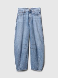 Lyseblå denimjeans med avslappet passform, rette ben, synlige sømmer og to frontlommer.