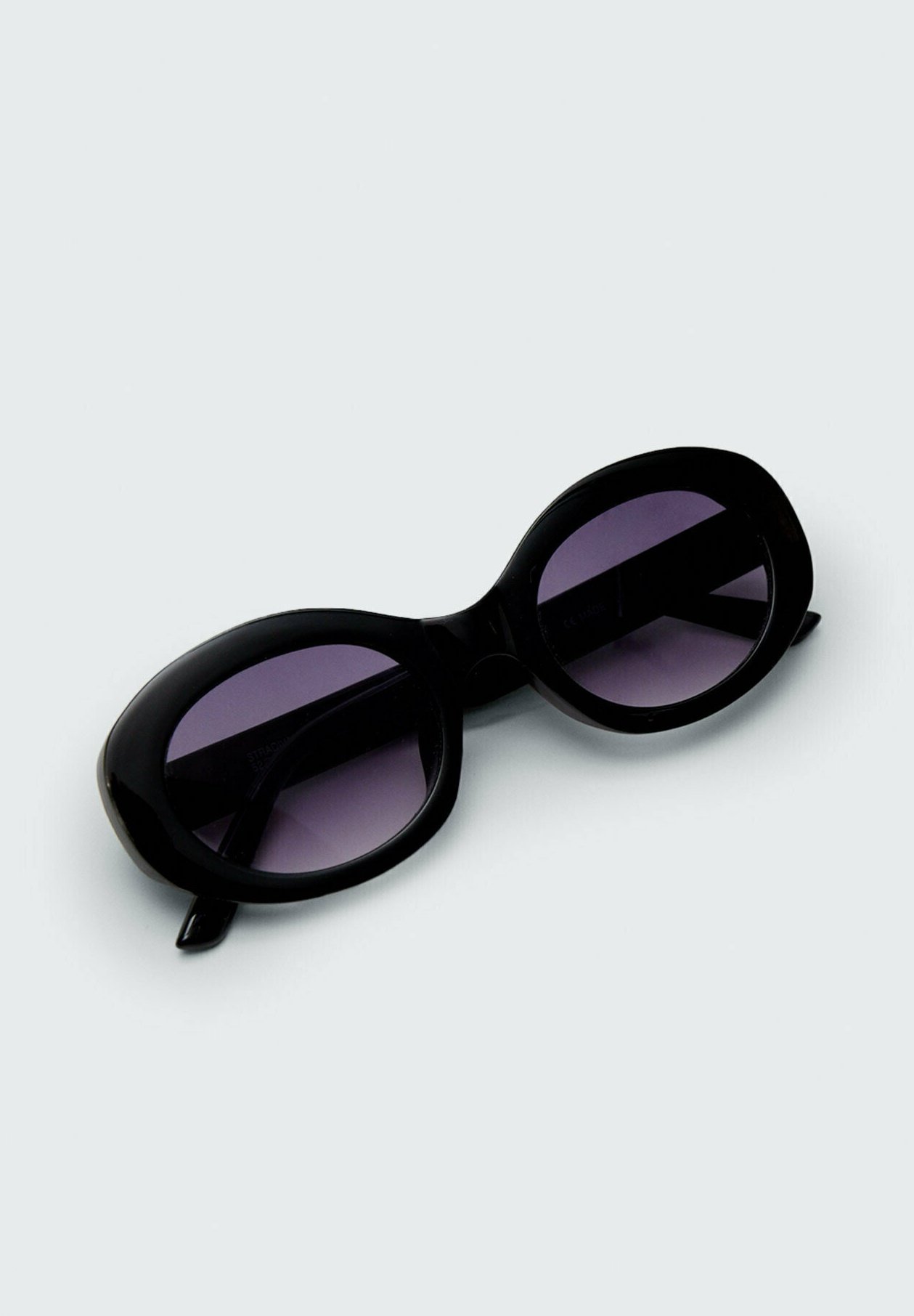 Stradivarius OVALE - Occhiali da sole - black/nero - Zalando