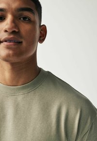 Next HEAVYWEIGHT 3 PACK - Basic póló - charcoal sage white