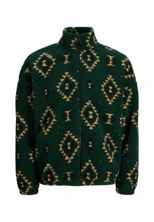 Chaqueta de forro polar en verde oscuro con un patrón geométrico en color beige por toda la prenda. Tiene un cuello alto y una cremallera frontal completa. Textura suave.
