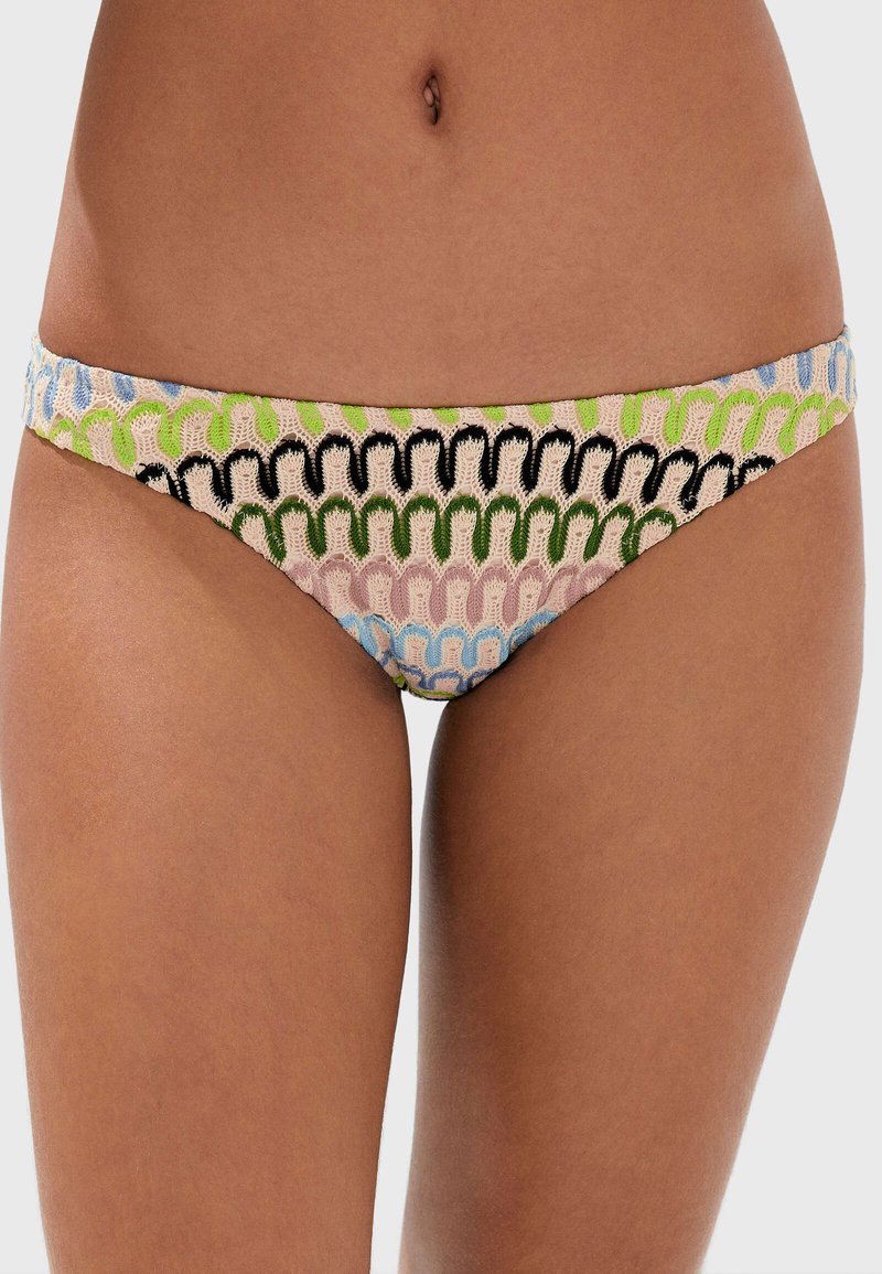 bikini medium coverage