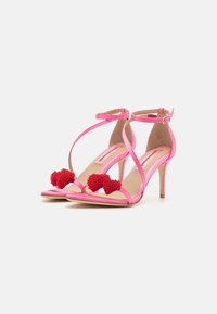 Custommade AMY - Sandaler - pink/red