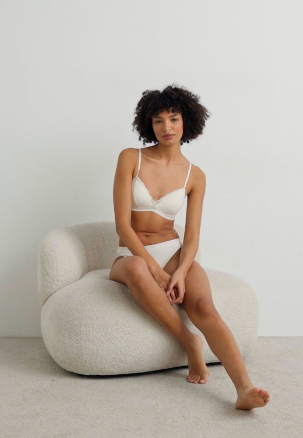 LIGHTLY LINED TRIANGLE ICON LACE - Triangle bra - ivory2