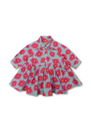 Bloemige jurk met een lichtblauwe basis, grote roze en oranje bloemen, een kraagnek en een uitlopende rok met geplooide details.