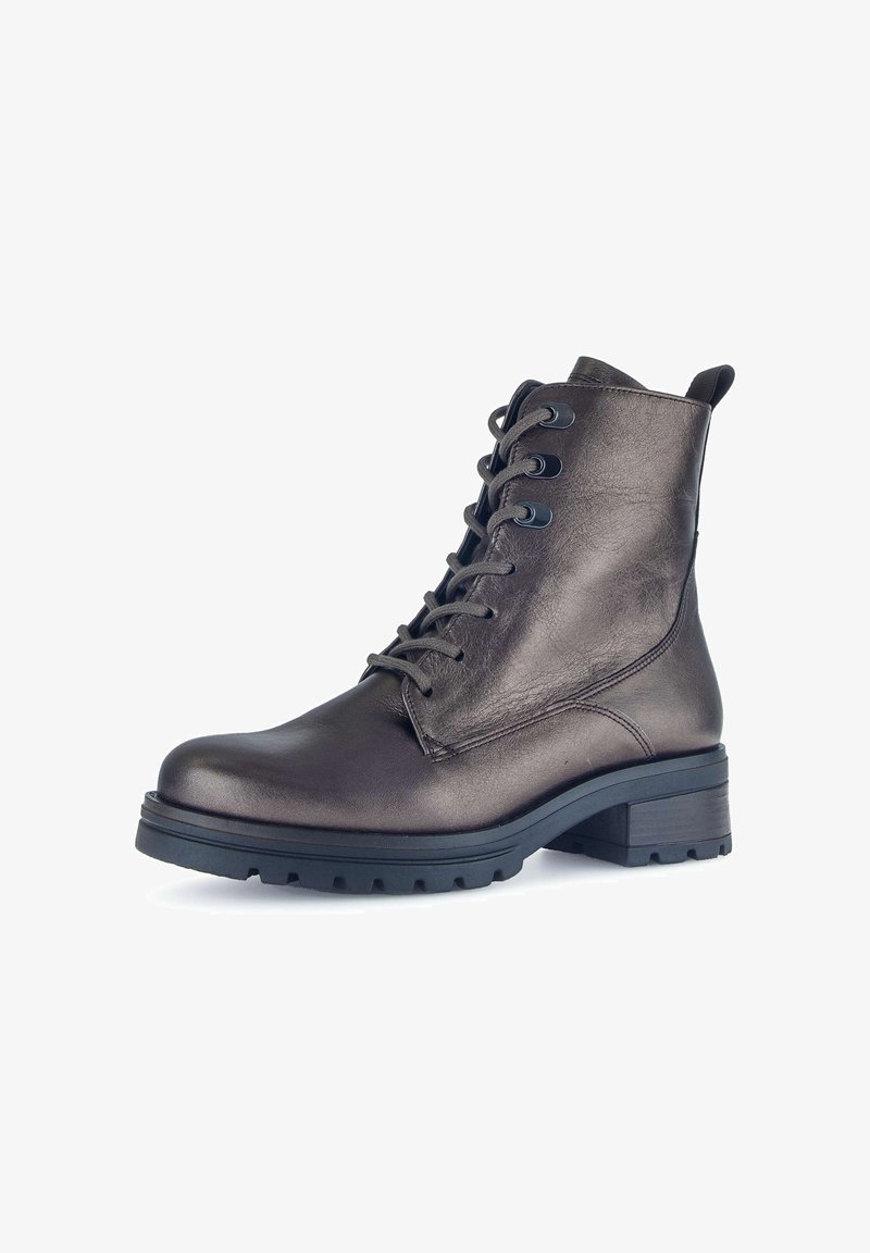 Lace-up enkelboots van metallic brons leer met een ronde neus, stevige zwarte rubberen zool en vijf metalen veteroogjes.
