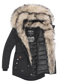 Chaqueta parka negra con capucha de piel sintética detachable. Cuenta con cierre de cremallera, interior forrado, dos bolsillos frontales y secciones acolchadas.