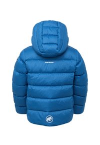 Blauer Puffer-Jacke mit Kapuze, gestepptem Design und Logodetail auf der unteren linken Seite. Hergestellt aus leichtem, isoliertem Material.