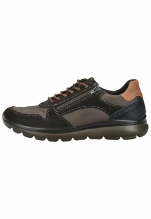 Sneaker casual da uomo in pelle marrone e nera con lacci anteriori, zip laterale e suola in gomma imbottita.