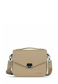Borsa a tracolla in pelle beige con finitura testurizzata, chiusura a pattina e accessori metallici. Tracolla regolabile con un manico corto.