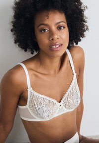 LASCANA - VIVANCE WIRE BRA - Kaarituelliset rintaliivit - cream Pienoiskuva 1