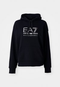 Svart bomull hettegenser med kengurulomme, snorhette og metallisk EA7 Emporio Armani-logo foran. Ribbestrikkede mansjetter og nederkant.