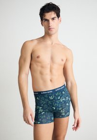 Thumbnail Image 6