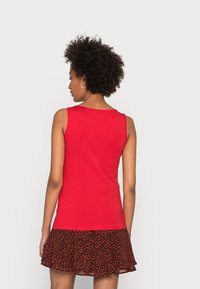 Anna Field Top - red