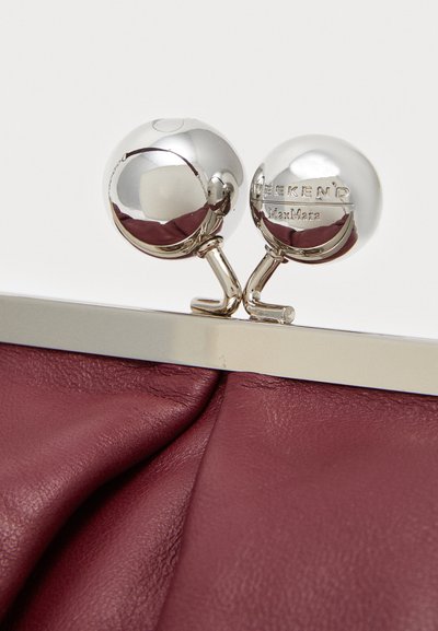 WEEKEND MaxMara MARCHE - Clutch - rubino