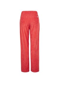 Pantalon en velours côtelé rouge à jambes droites vu de dos avec passants de ceinture et deux poches arrière sur fond blanc.