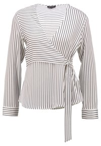 Weiße Wickelbluse mit schwarzen vertikalen Streifen. Lange Ärmel, Bindendetail an der Taille und V-Ausschnitt. Glatter Stoff mit leichter Textur.