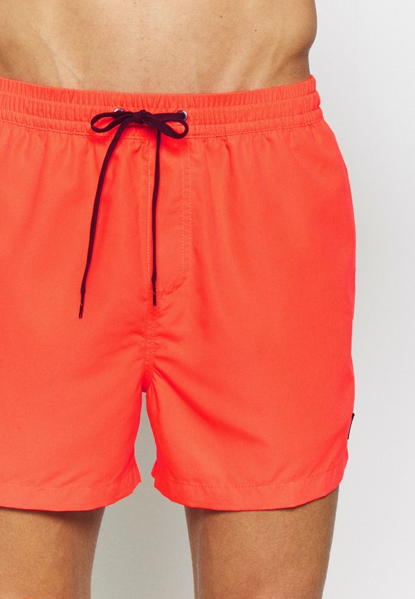 EVERYDAY VOLLEY 15 - Swimming shorts - fiery coral2