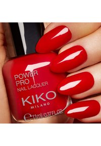 KIKO Milano POWER PRO NAIL LACQUER czerwony