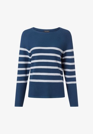 Blauwe trui met lange mouwen en witte horizontale strepen over de borst en mouwen, voorzien van een ronde hals.