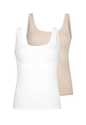 Zwei ärmellose Tanktops, eines weiß vor einem beigen, beide mit Rundhalsausschnitt auf weißem Hintergrund.